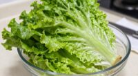 keep lettuce fresh longer